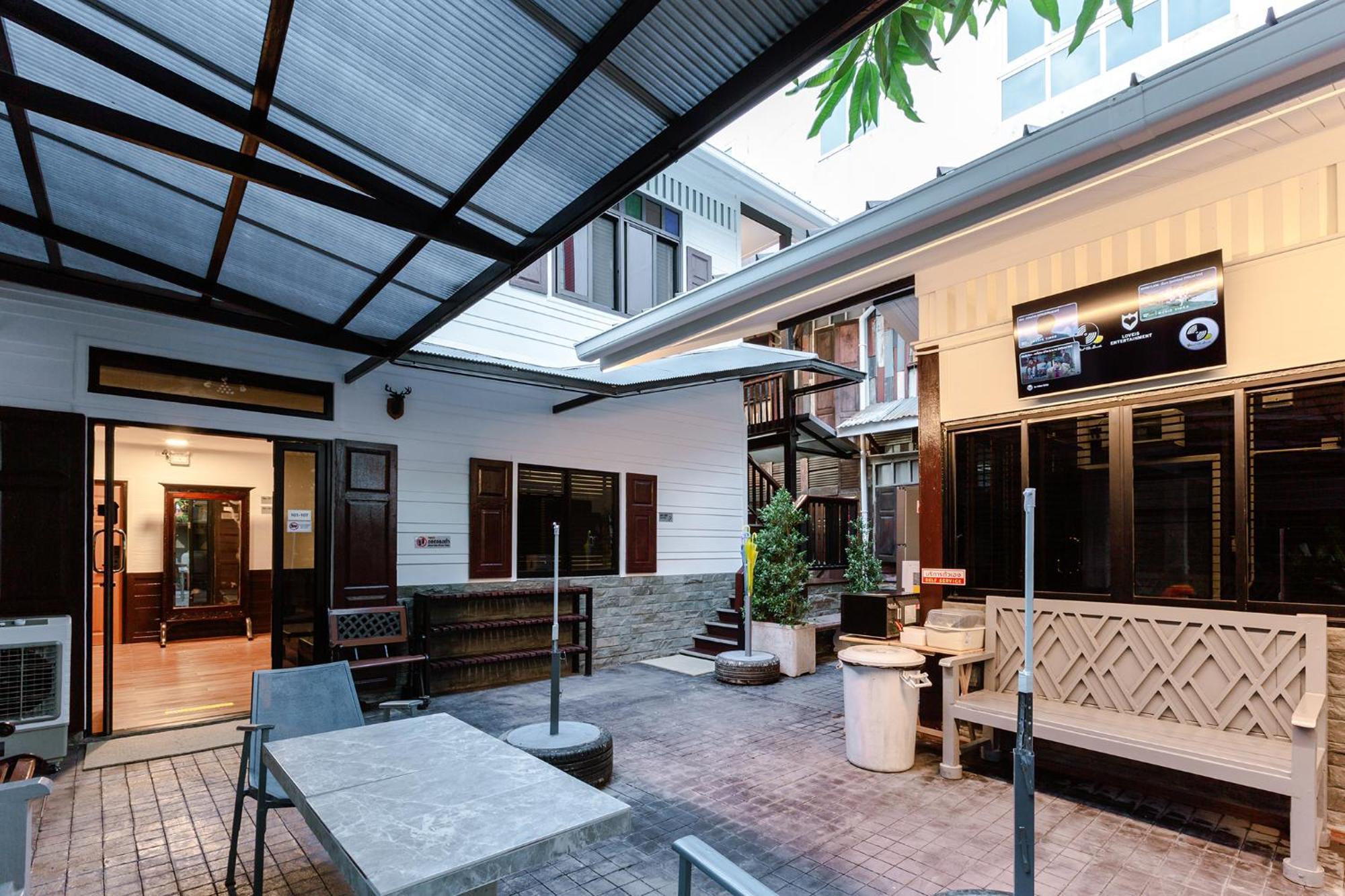 Diff Hostel Банкок Екстериор снимка