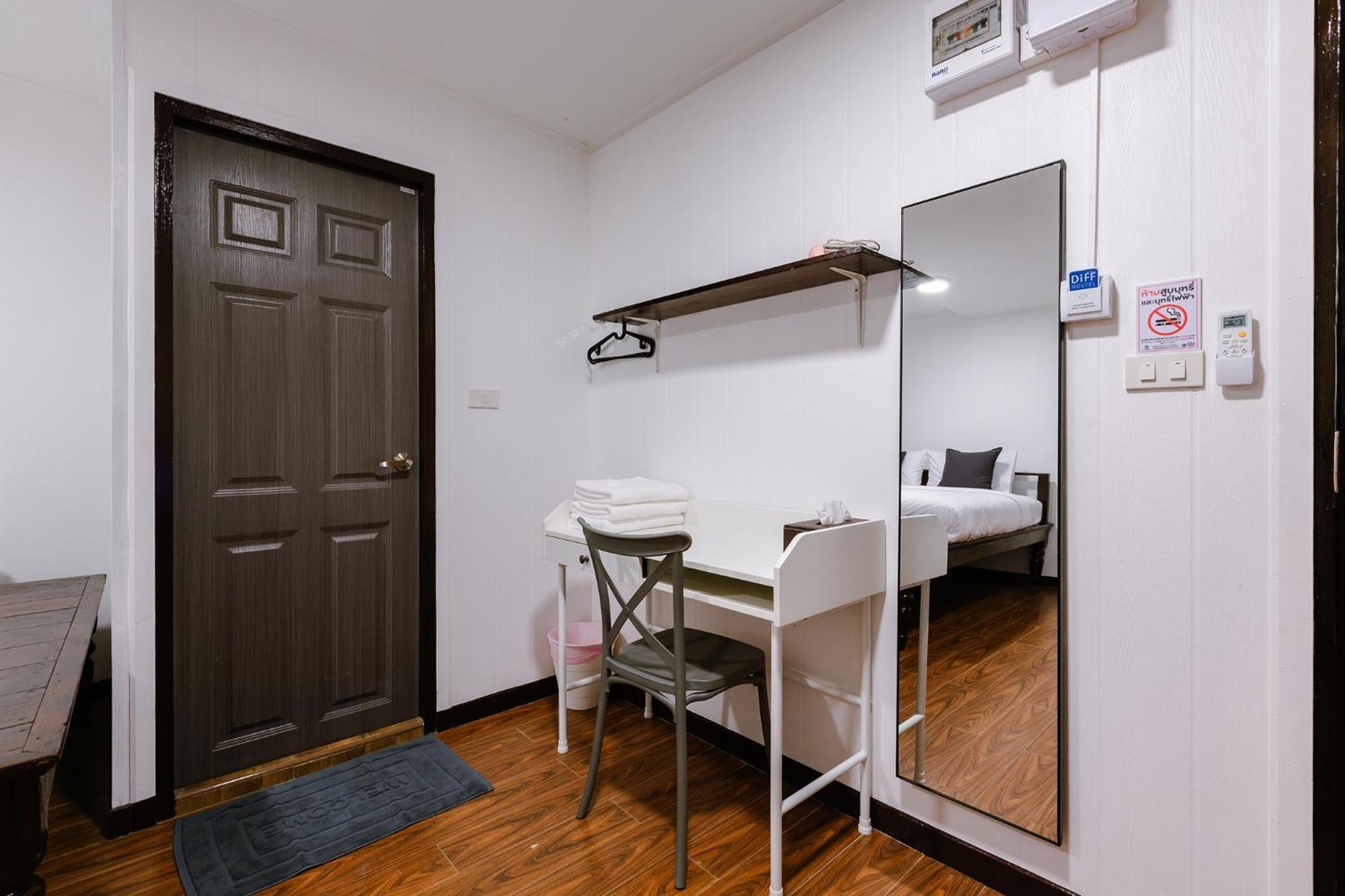 Diff Hostel Банкок Екстериор снимка