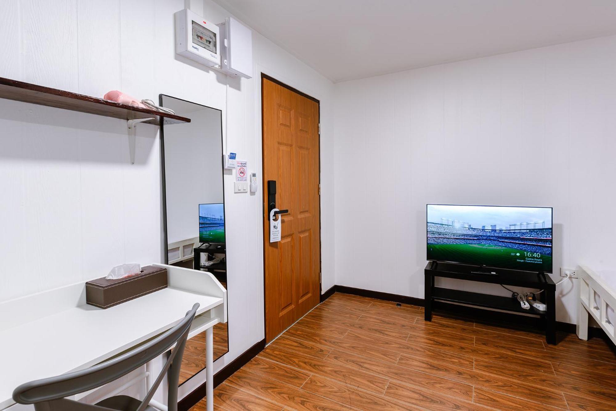 Diff Hostel Банкок Екстериор снимка