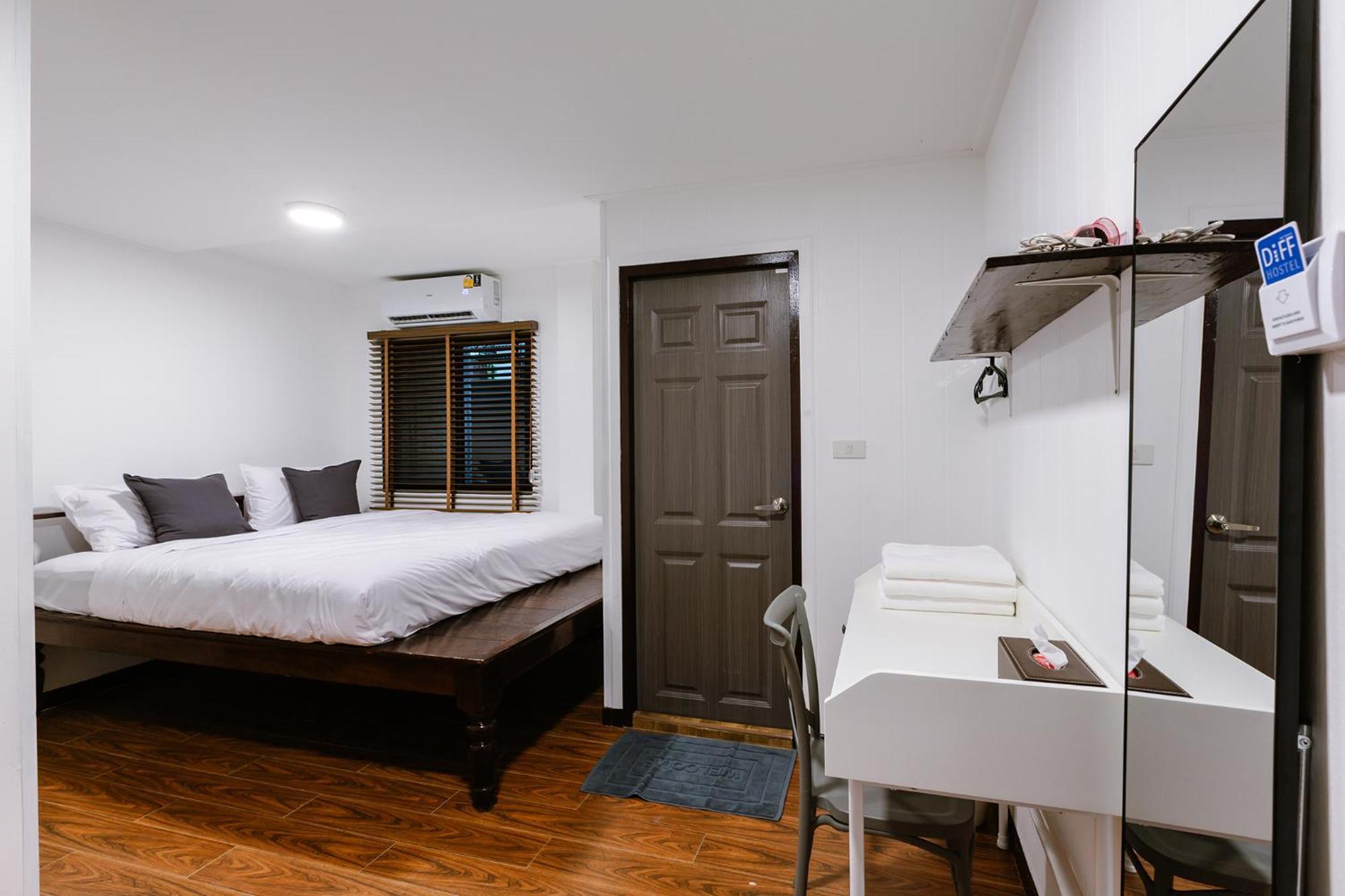 Diff Hostel Банкок Екстериор снимка