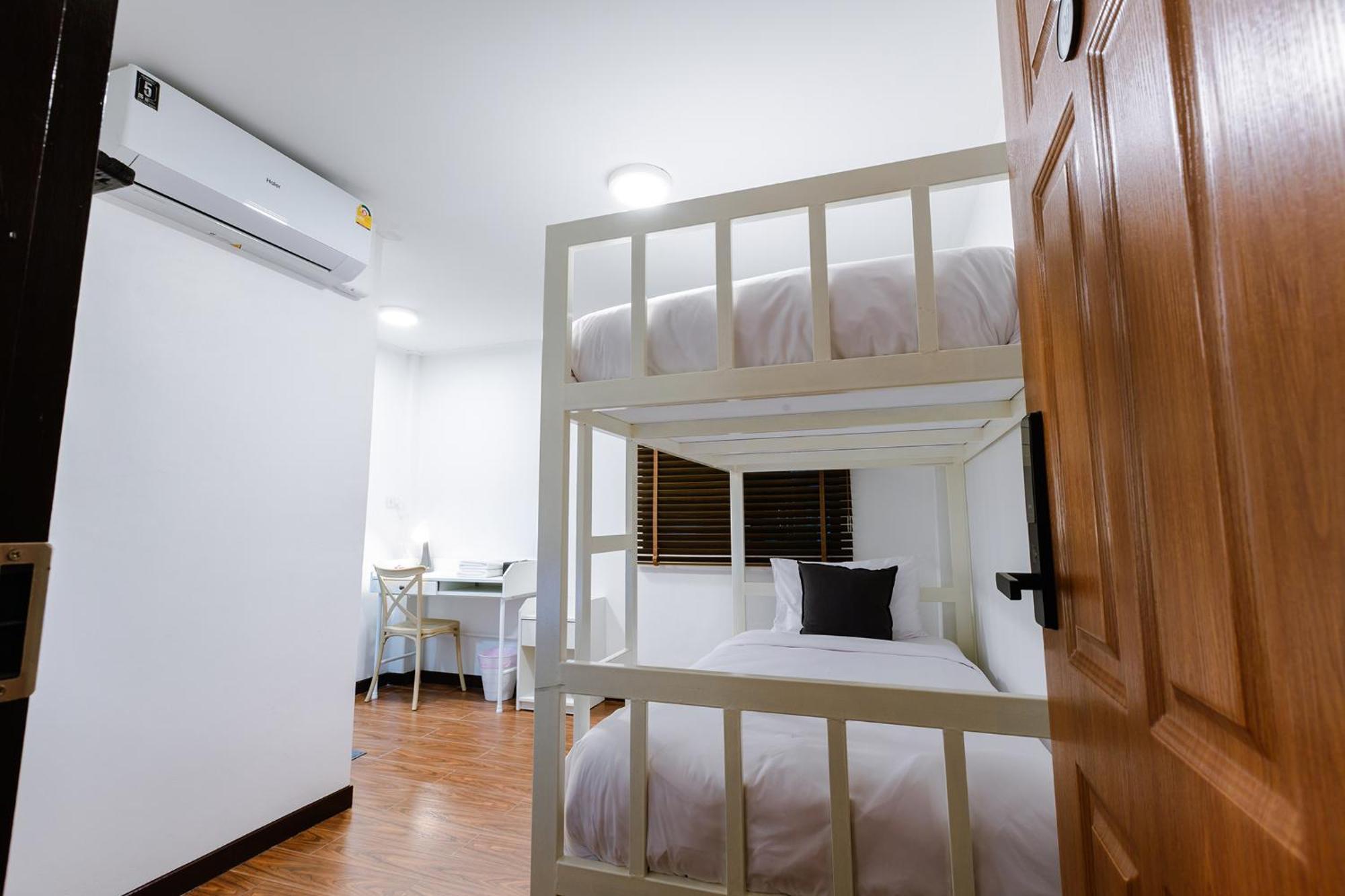Diff Hostel Банкок Екстериор снимка